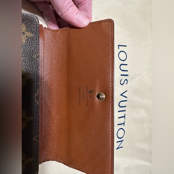 Louis Vitton Wallet and ID holder - Picture 6 of 16